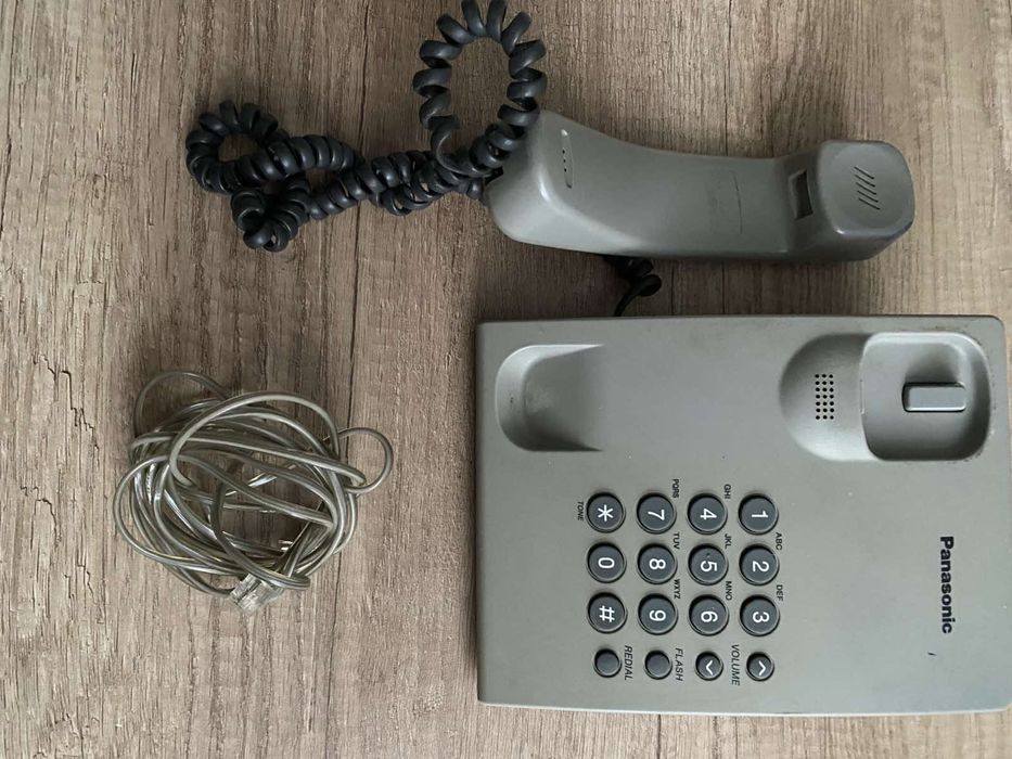 Телефон Panasonic проводной кнопочный
