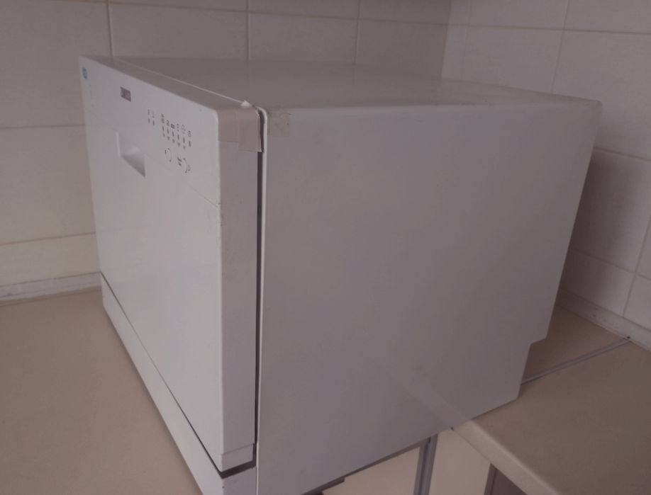 Посудомоечная машина Zanussi ZSF 2415