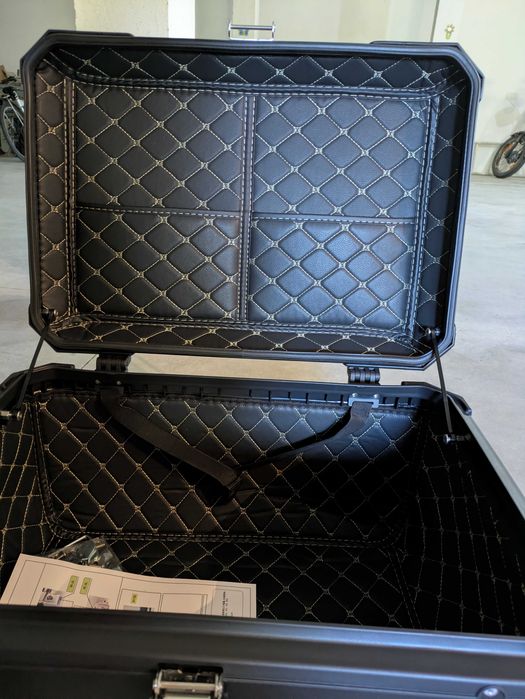 Top case 65l. NOVO
