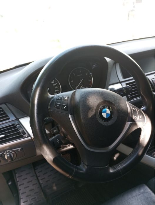 Породам BMW X5 2010 року
