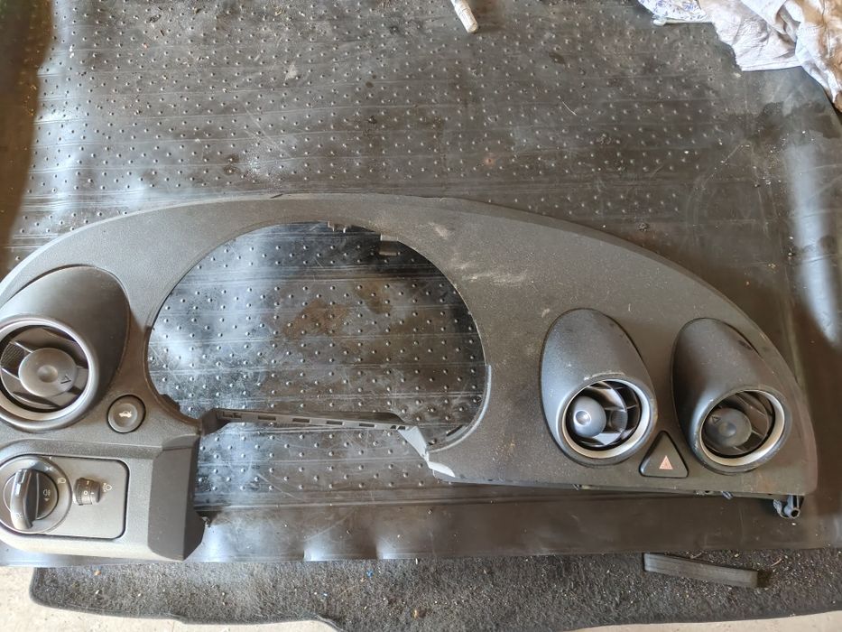 Kratka nawiewu powietrza pokrętło przełącznik świateł ford Fiesta mk6