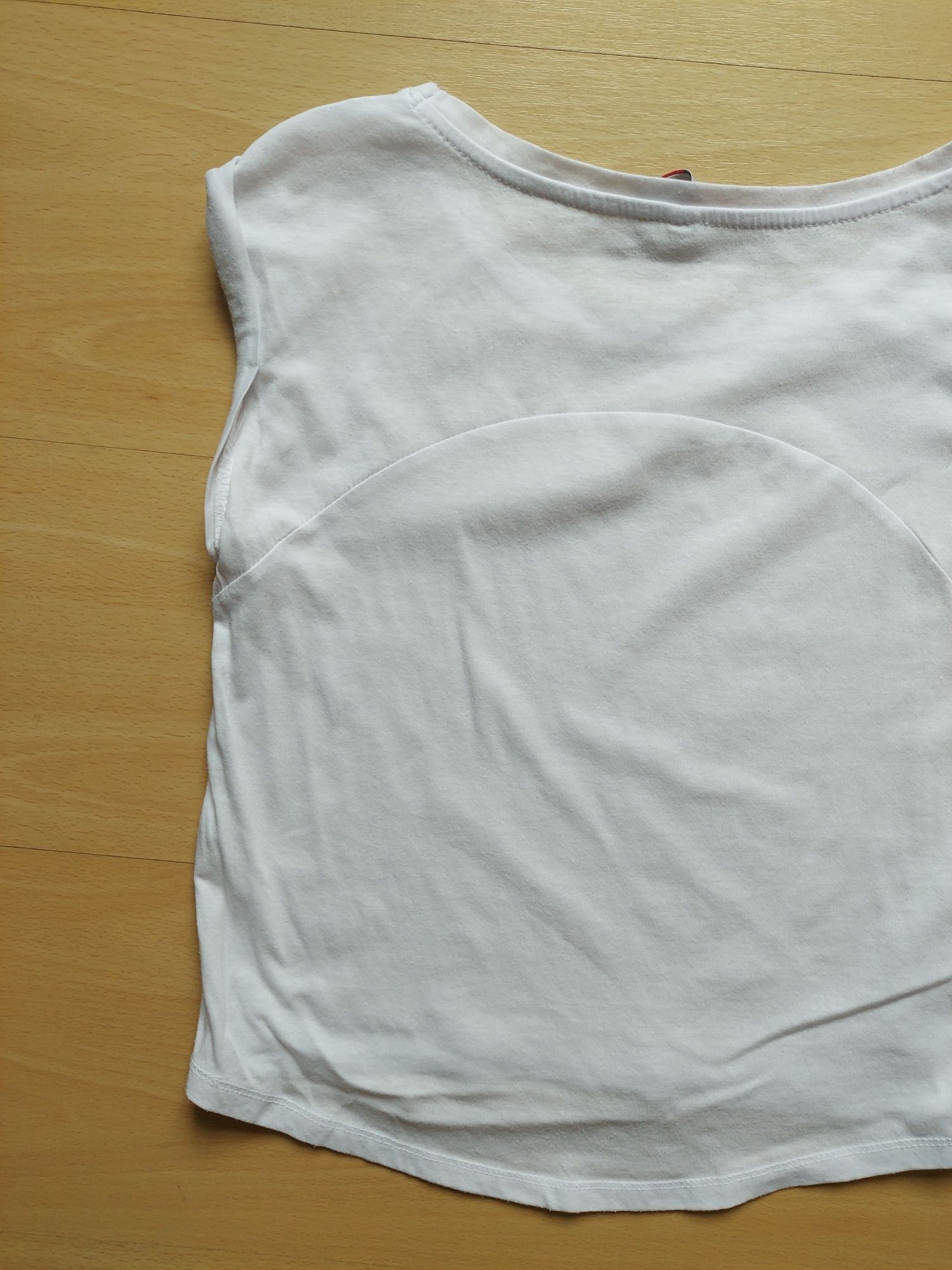 Letnia biała bluzka koszulka crop top