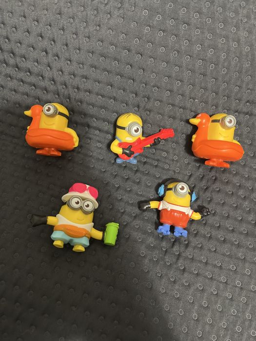 Minionek figurki
