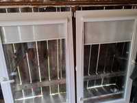 Okno plastikowe w zestawie z parapetami wewnętrznym i zewnętrznym.