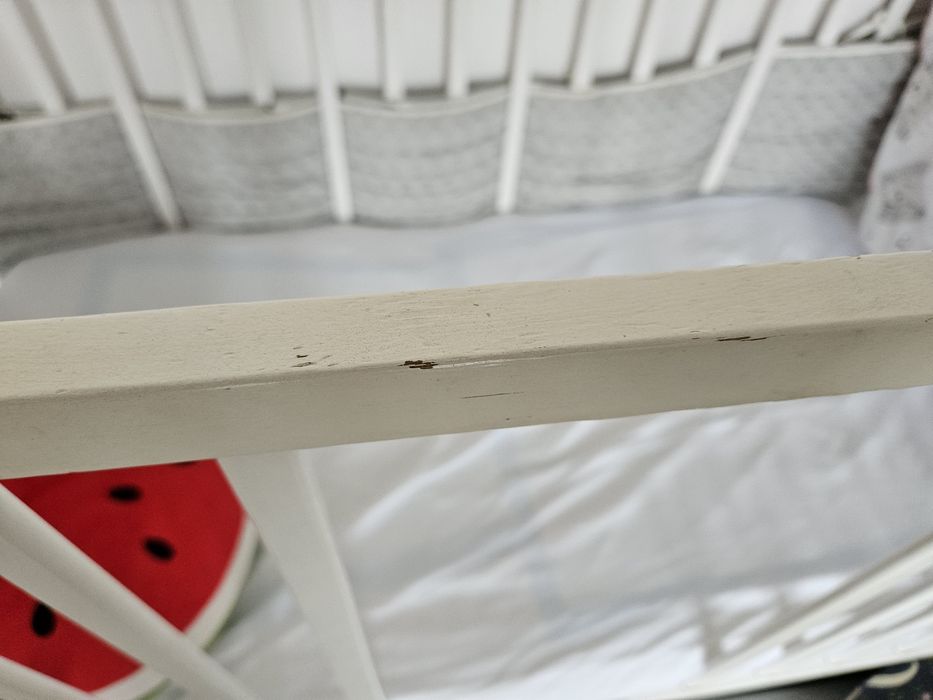 Łóżeczko niemowlęce z szufladą