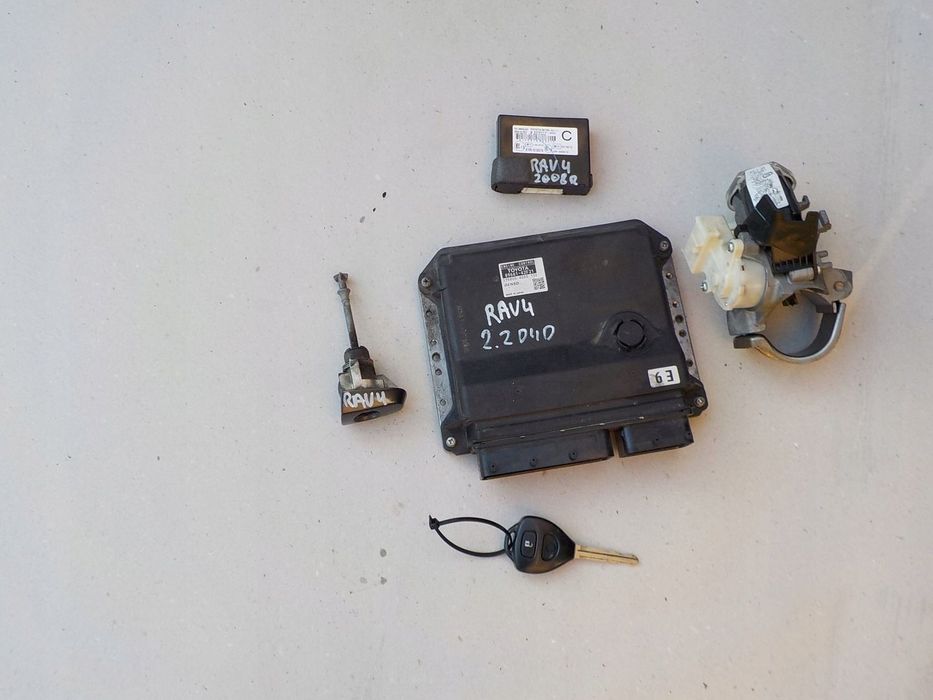 sterownik silnika zestaw startowy rav4 III 2,2 89661-42F21