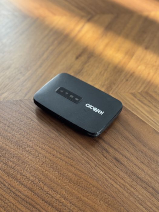 Mobilny Modem Wi-Fi 4G LTE Alcatel Link Zone MW40V – komplet