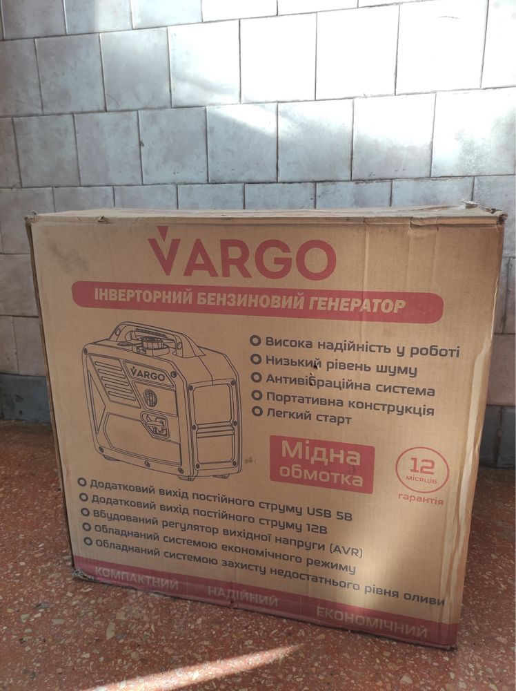 Продам генератор Vargo. Как новый. Поработал всего до 15 часов
