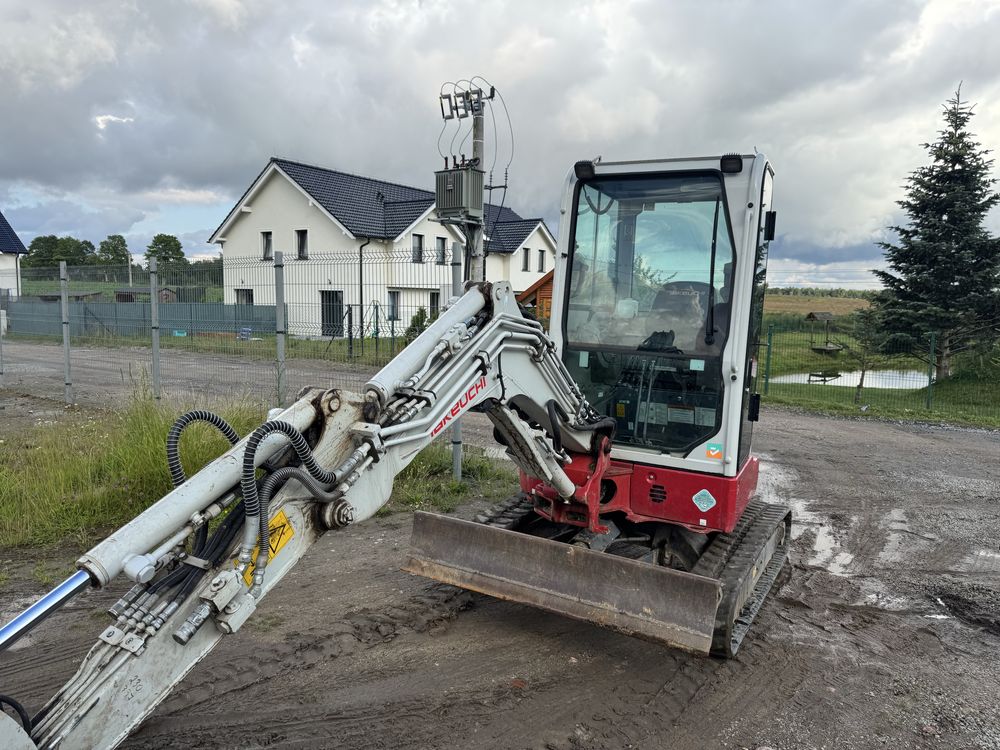 Takeuchi TB325R z Powertilt 21r. Salon polska 1120mth