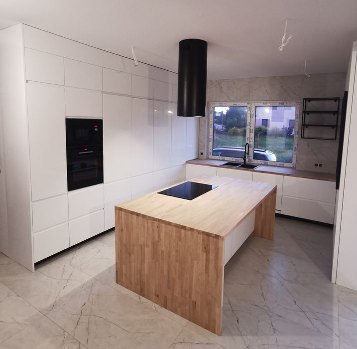 Skręcanie mebli, kuchnie ,montaż paneli, stolarka, tarasy