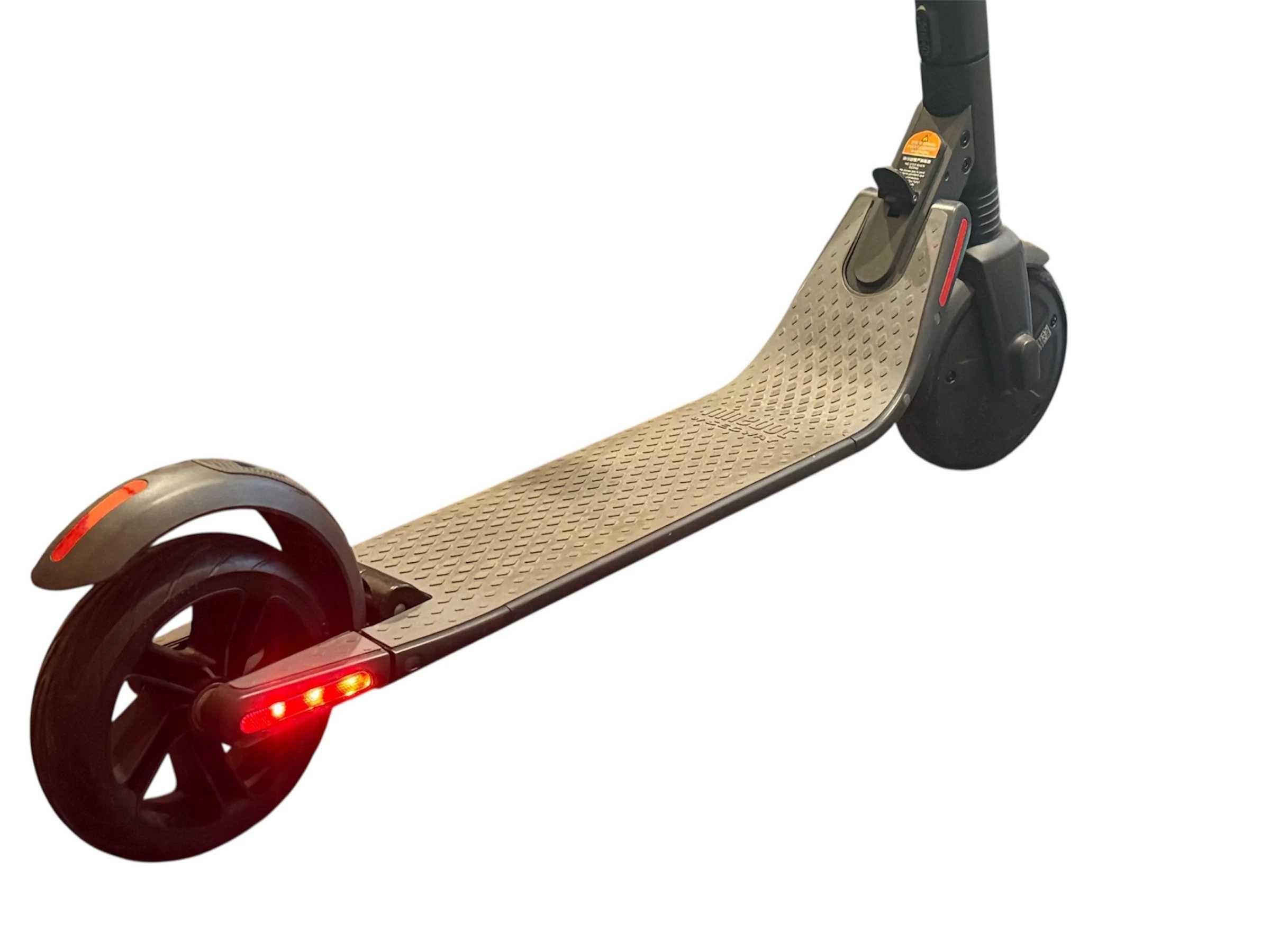 Hulajnoga elektryczna SEGWAY NINEBOT KICKSCOOTER ES 2 + ładowarka