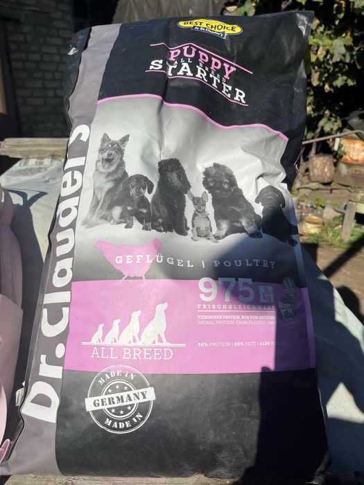 Корм для щенков ( курица) осталось 10 килограмм