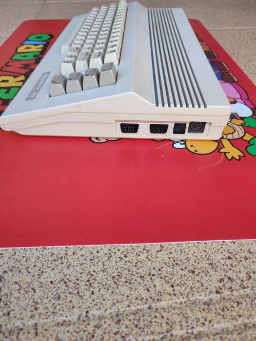 Commodore C64 kompletny zestaw gry kartridż tapecart joystick zasilacz