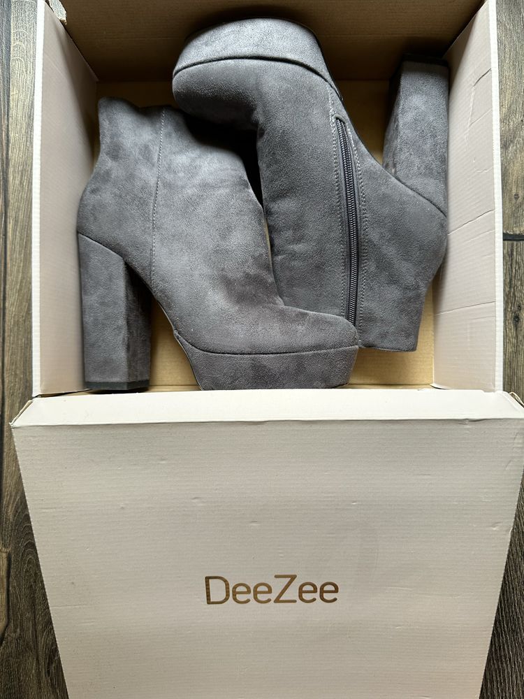 Sprzedam nowe botki DeeZee