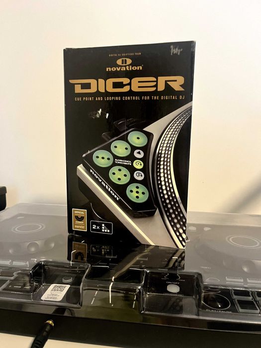 Novation Dicer kontroler midi