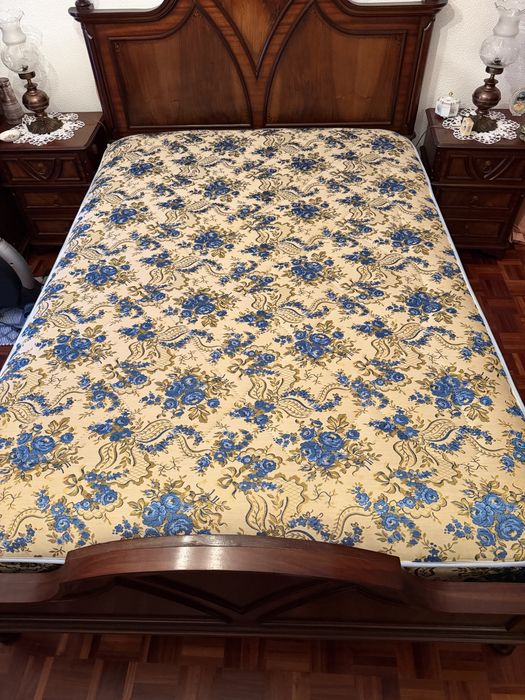 Colchão de molas 140x200 – firme, clássico, muito robusto (c/ alças)