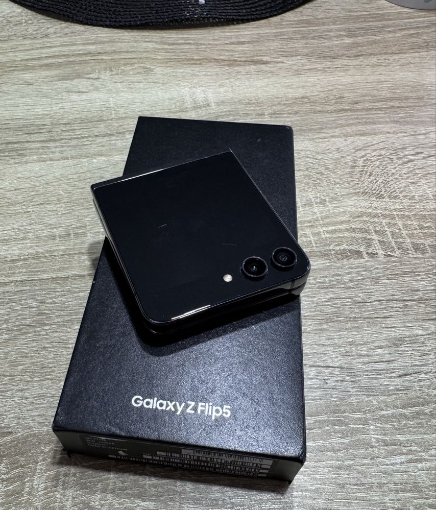 Samsung Galaxy Z Flip 5 # 8/256GB #SM-F731B #Stan BDB Polecam