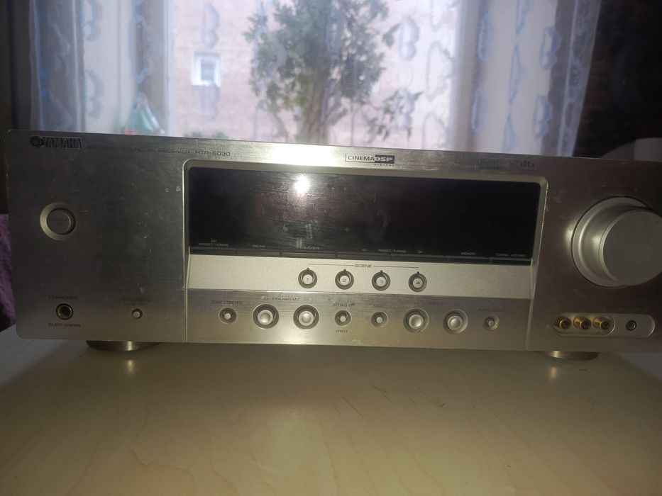 Yamaha HTR-6030 nie włącza się