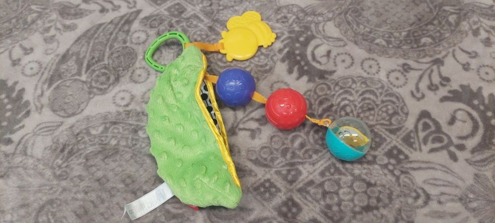 Fisher Price zielony groszek, zawieszka