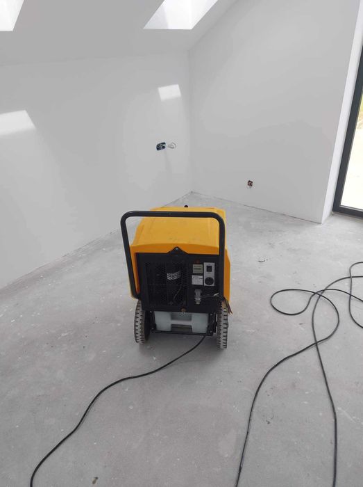 WYNAJEM Osuszacz powietrza Osuszanie po tynkach wylewkach zalaniu