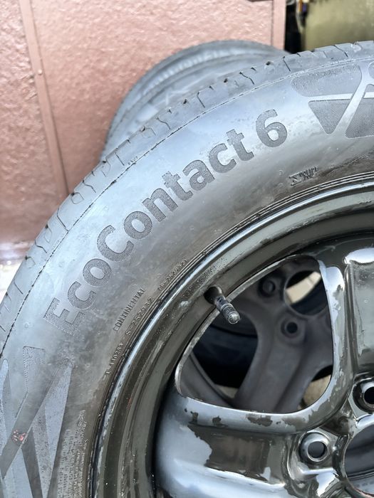 Opony Continental 215/60 17