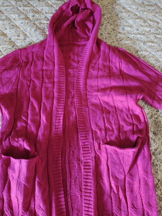 Mam do sprzedania sweter.