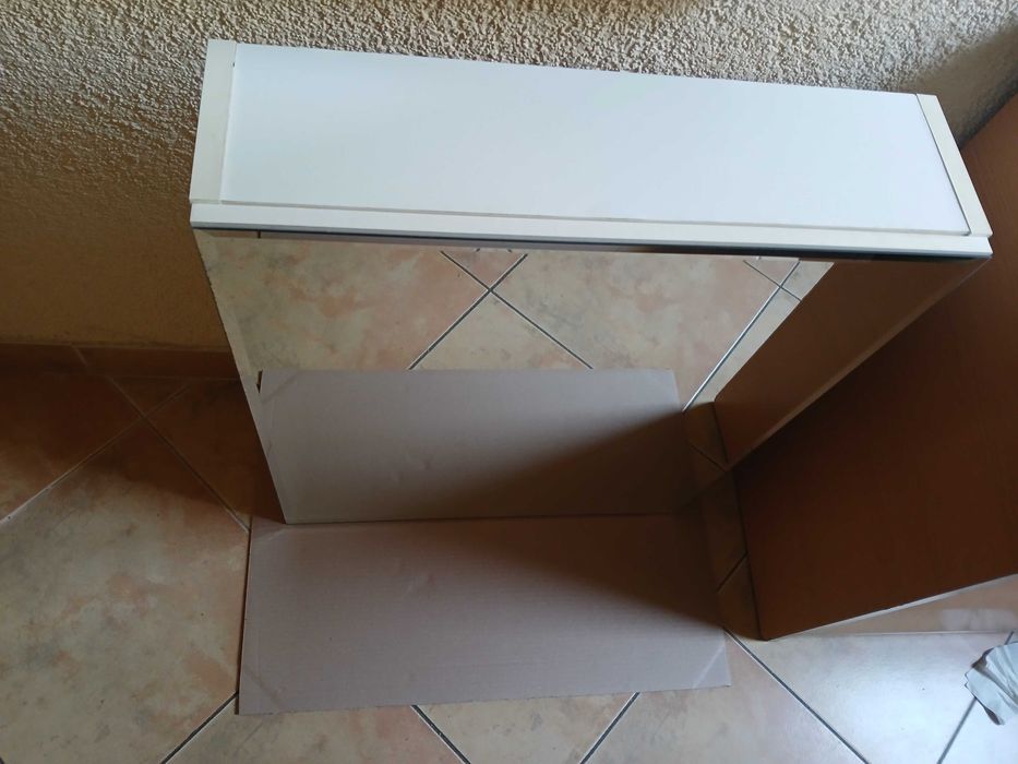 Szafka łazienkowa z lustrem biała 50x60