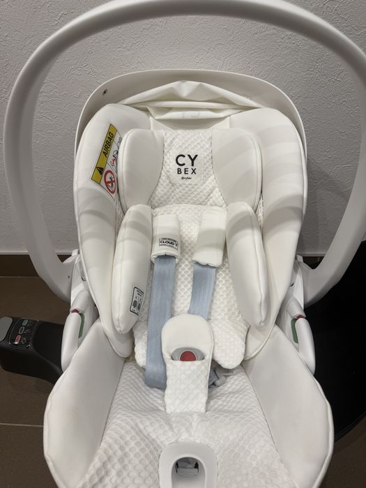 Автокрісло Cybex Cloud T i-Size Urban Mobility White + База Isofix