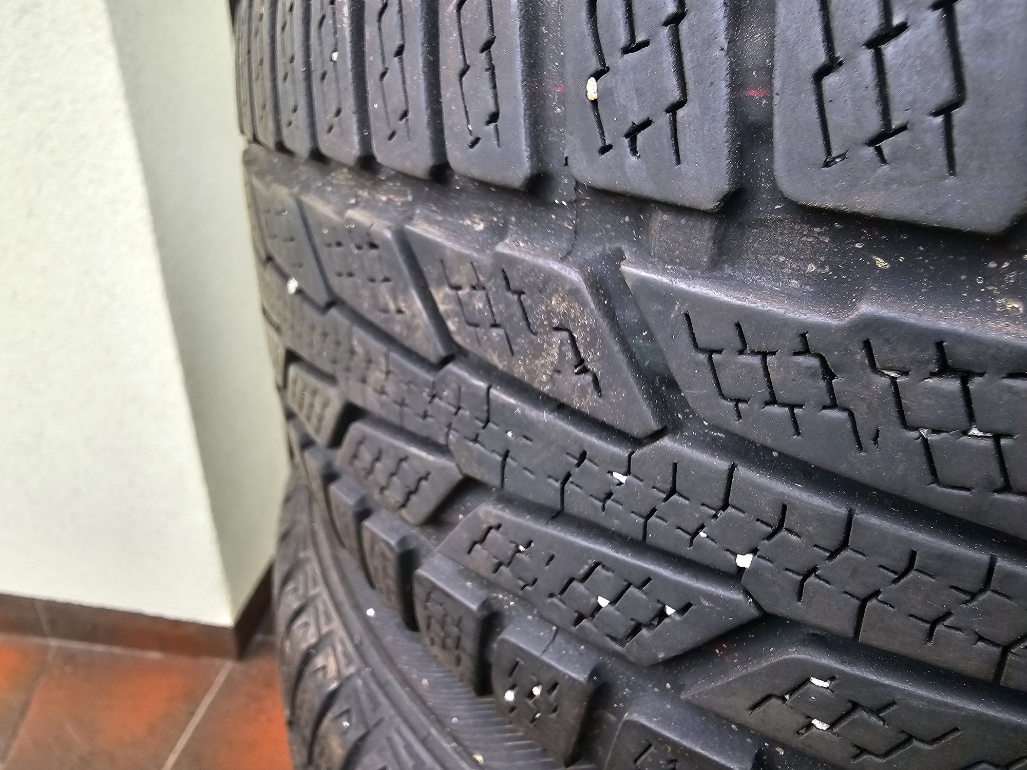 Opony zimowe 185/60 R15