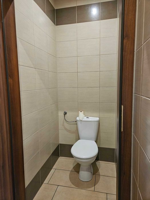 hala z biurem do wynajęcia