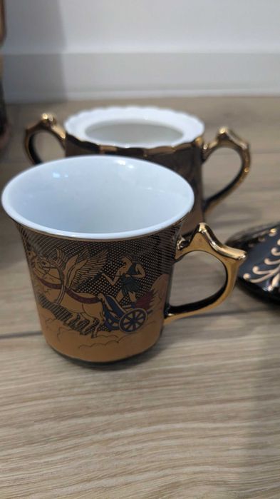 Сервиз кофейный в корзине