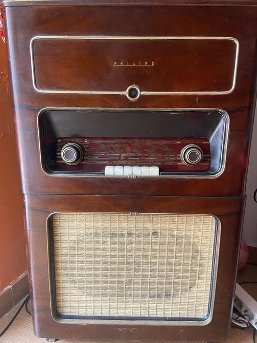 Consola rádio antiga Philips