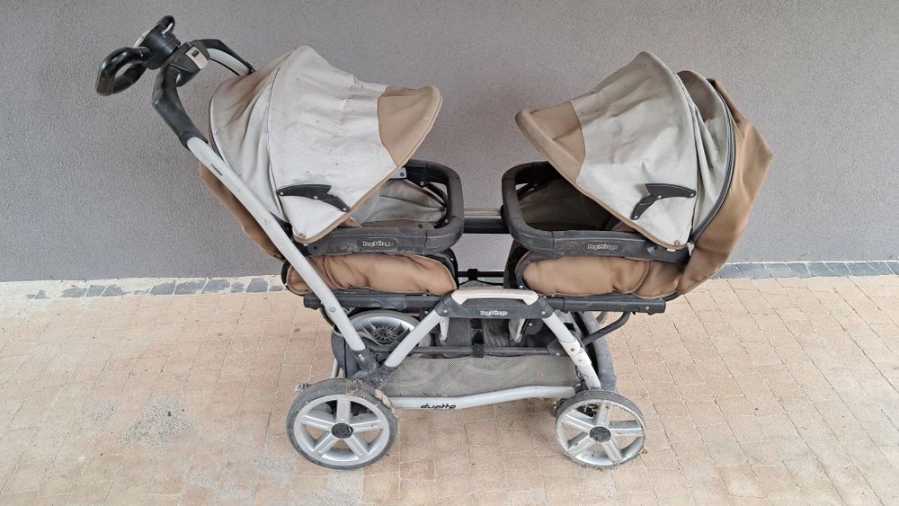 Wózek Pegperego bliźniaczy/rok po roku