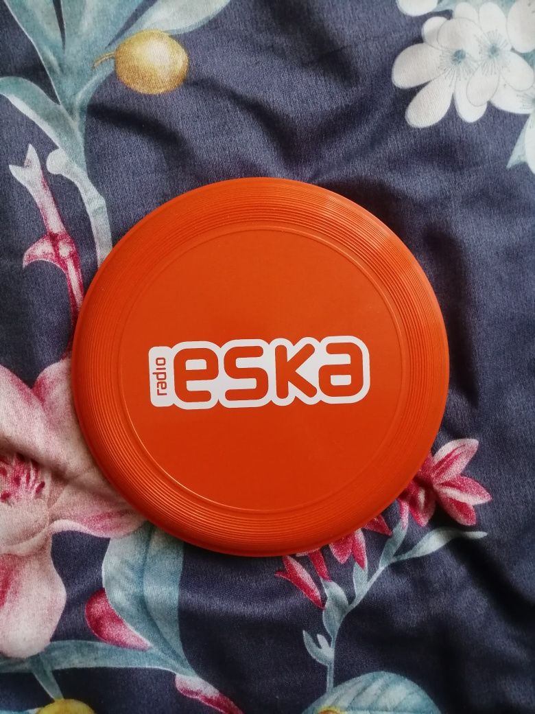 Frisbee z logo radia eska