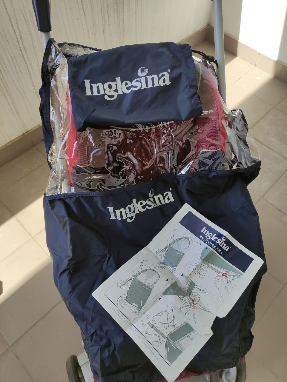 Продається фірма  Inglesina універсальна коляска 3 в 1 у хорошому стан
