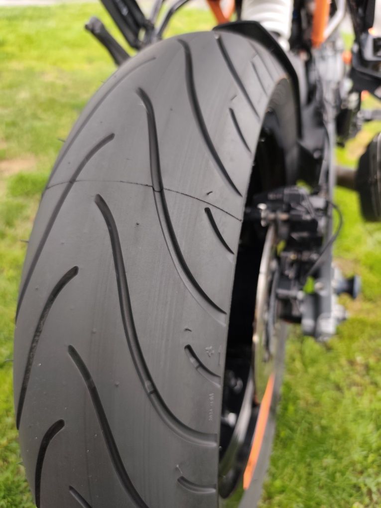 KTM Duke 125 dużo dodatków