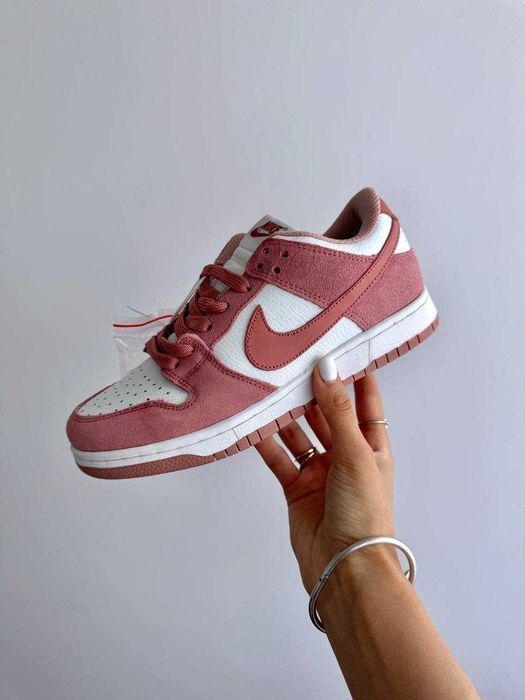 Кросівки Nike SB Dunk Low Crimson/White premium жіночі