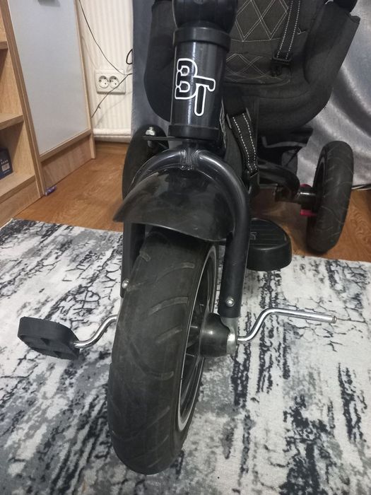 Дитячий велосипед з батьківською ручкою