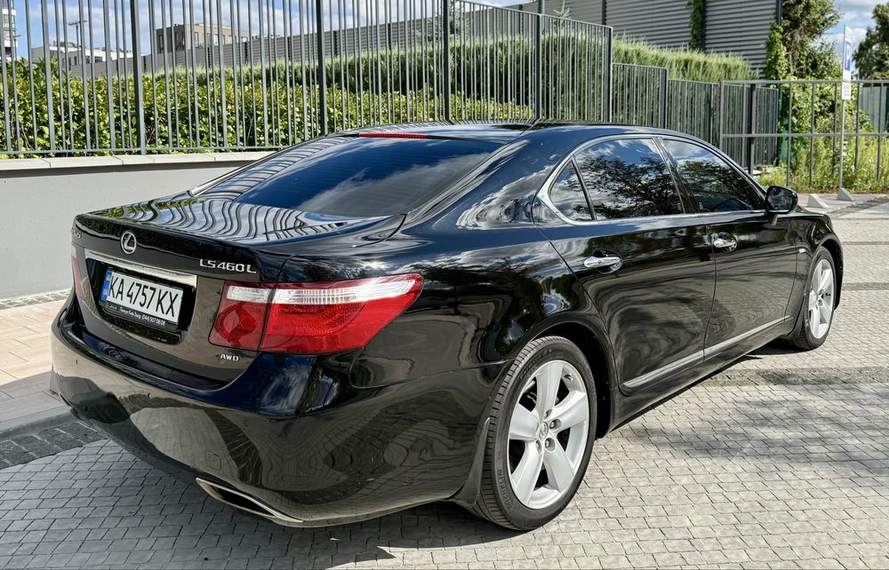 Lexus LS460L, AWD, Ottoman, 2009