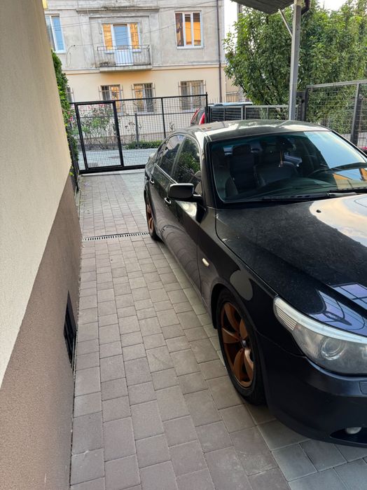 BMW   E60   525i БМВ Е60 2.5 Бензин