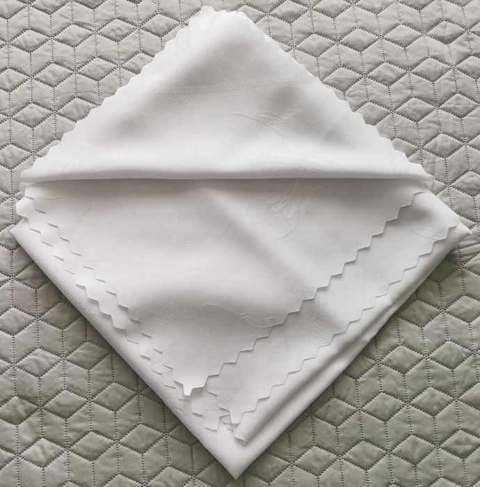 Obrus biały 1,40 x 1,40 m NOWY