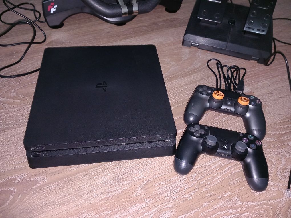 Conjunto Playstation 4 , 2 comandos, Volante e pedais