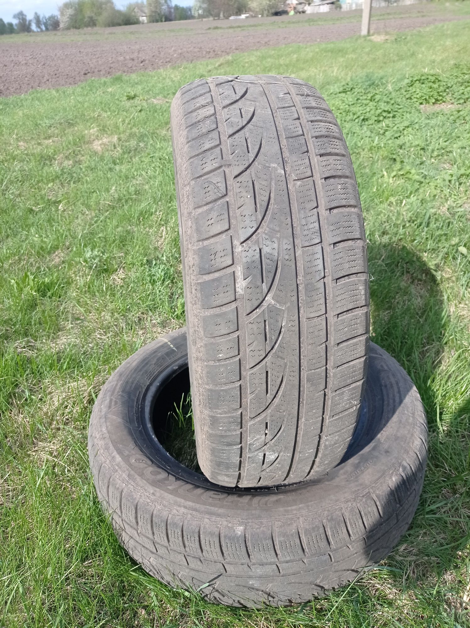 Продам гуму 235/60R18