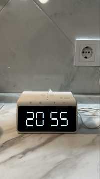 Настільний годинник з бездротовою зарядкою Gelius Time Bridge GP-SDC01