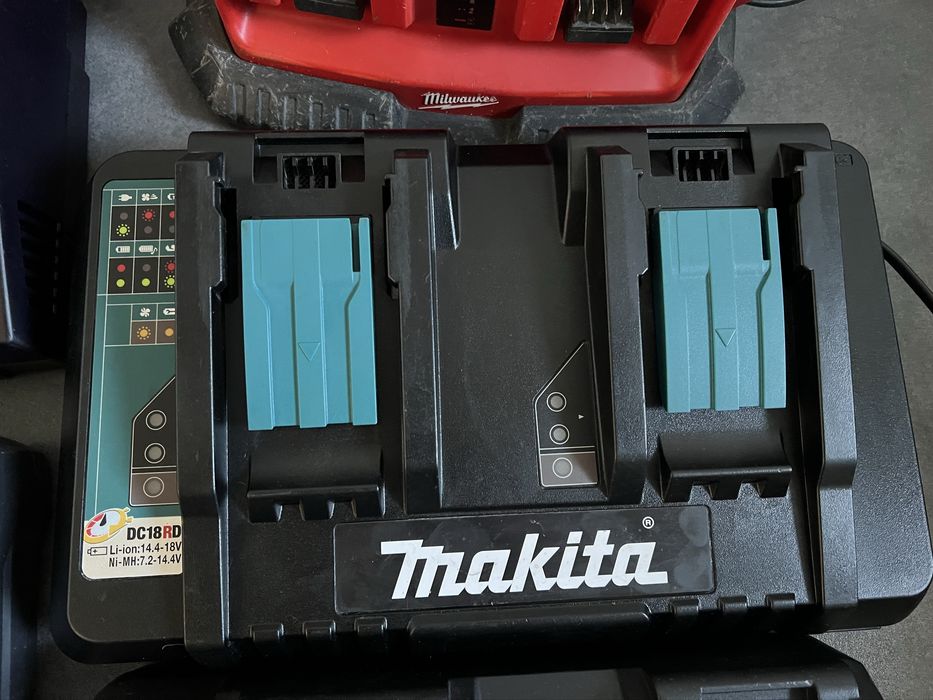 Зарядки, зарядні пристрої Bosch Мілвауке Макіта