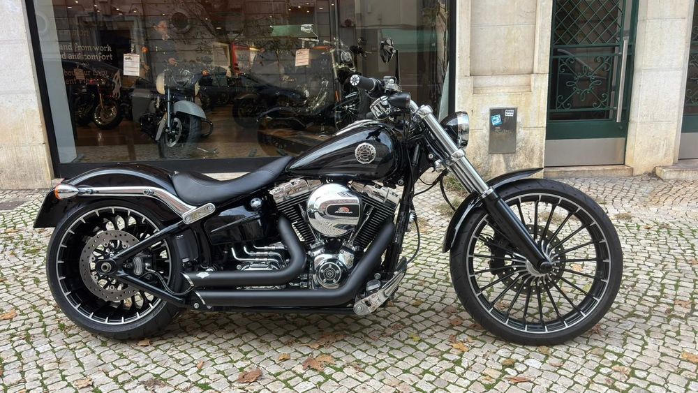 Harley-Davidson Breakout