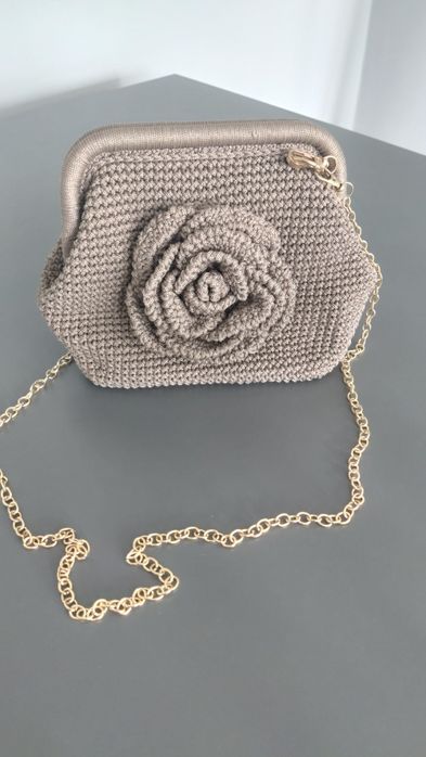 Unikatowa ręcznie robiona torebka handmade w kolorze cappuccino z różą