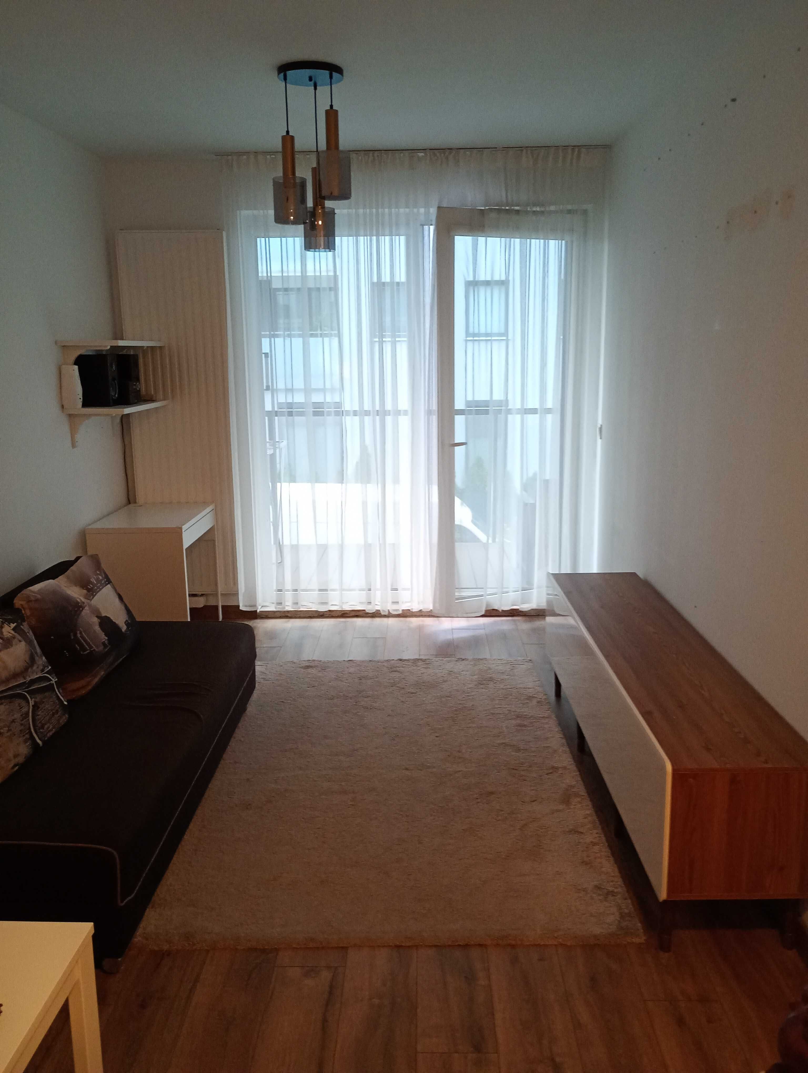 Do wynajęcia - 2 pokoje, duży balkon, garaż podziemny - 48m2.