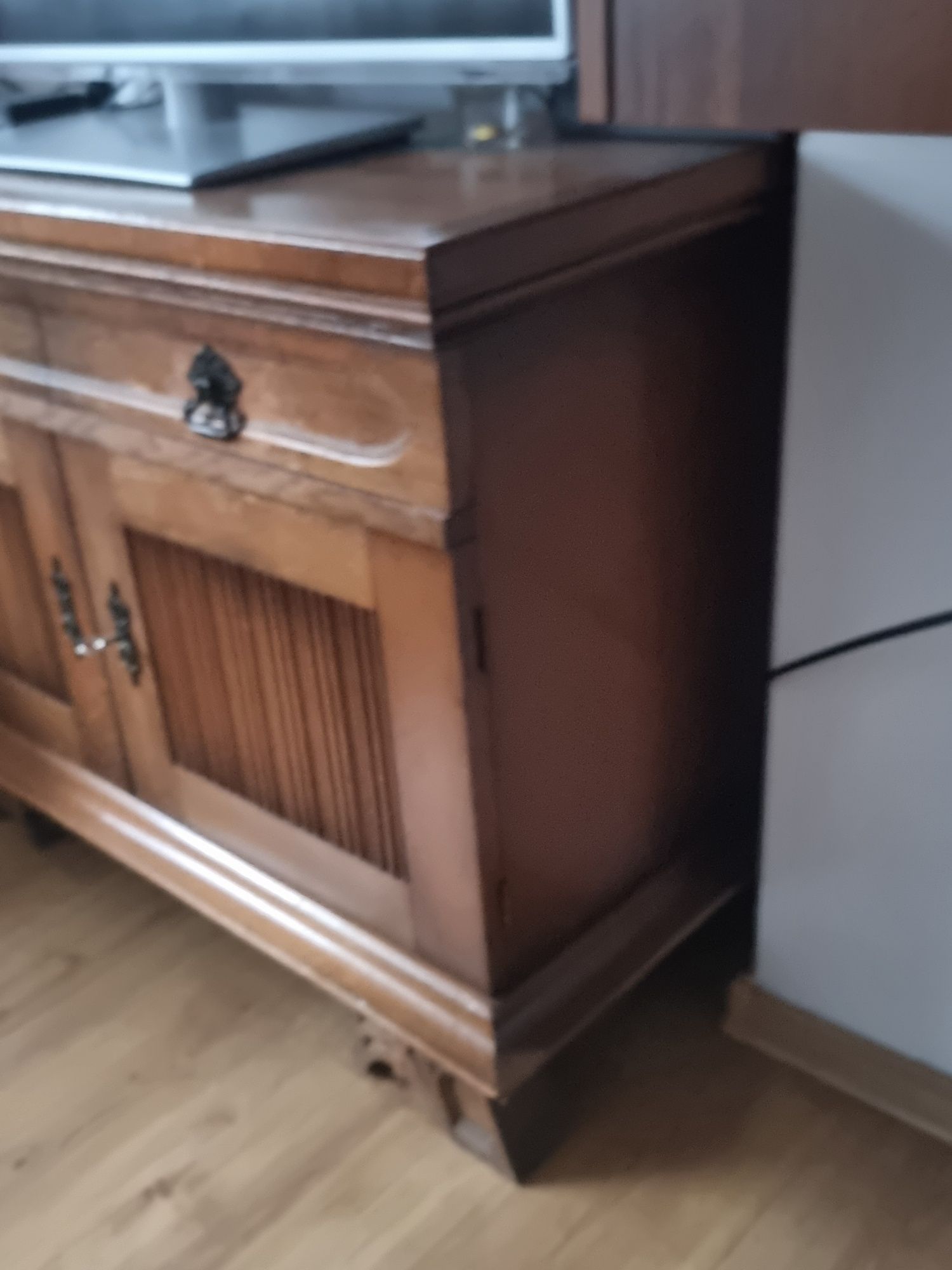 Szafka pod telewizor dębowa