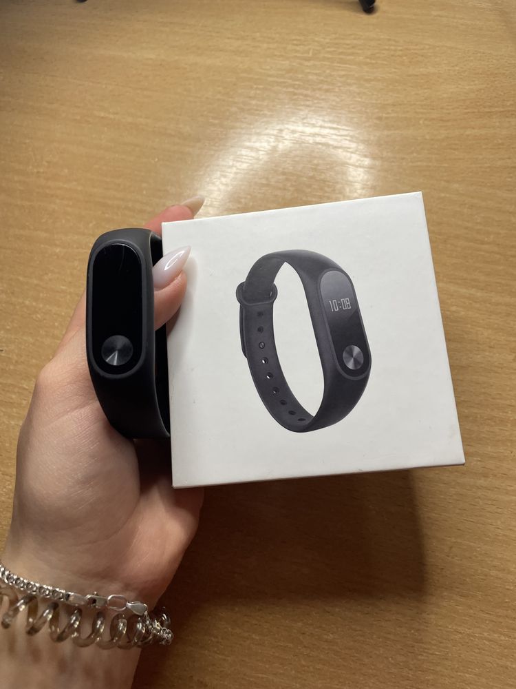 Годинник mi band 2